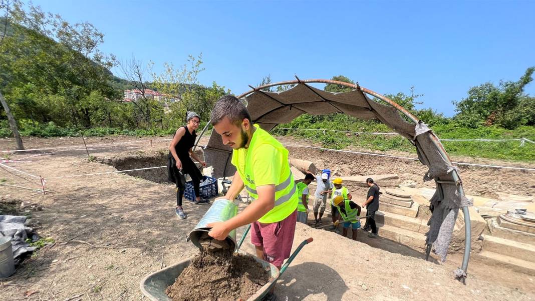 Anıtsal yapı gün yüzüne çıkıyor: Batı Karadeniz'de bir ilk 8